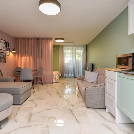 Neringos Apartamentai * Паланга