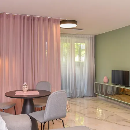 Neringos Apartamentai * Palanga