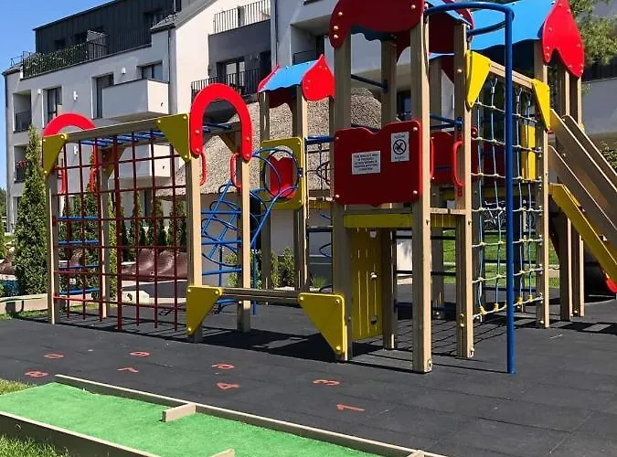 Neringos Apartamentai Апартаменти Паланга